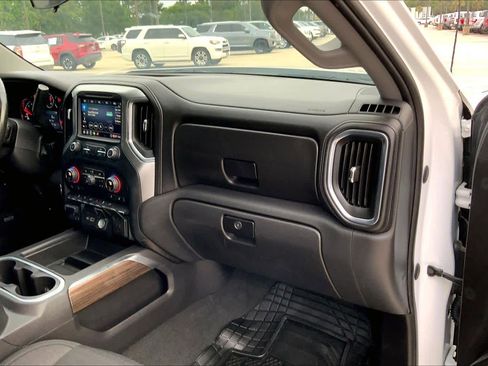 Used 2020 Chevrolet Silverado 1500 RST w/ Texas Edition AWD/4WD image 18