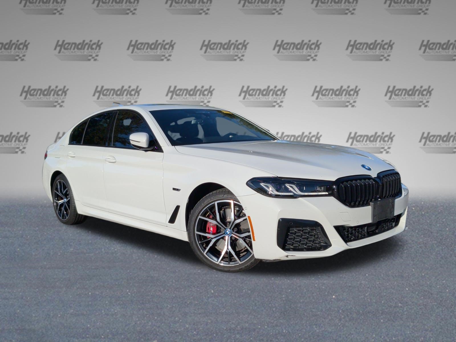 Used 2023 BMW 530e xDrive w/ Premium Package AWD/4WD image 2