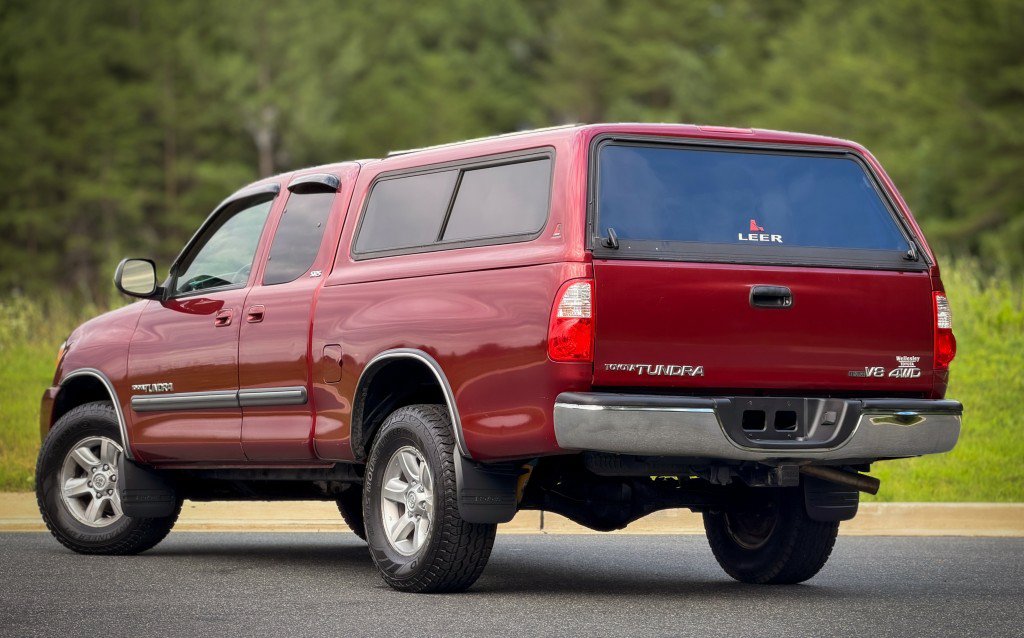 Used 2006 Toyota Tundra SR5 w/ Towing Pkg AWD/4WD image 9