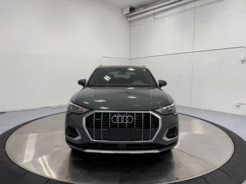 Used 2020 Audi Q3 2.0T Premium w/ Convenience Package AWD/4WD image 2