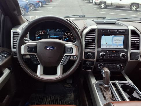 Used 2018 Ford F150 King Ranch w/ Equipment Group 601A Luxury AWD/4WD image 5