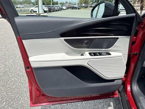 New 2026 Lincoln Nautilus Premier AWD/4WD image 18