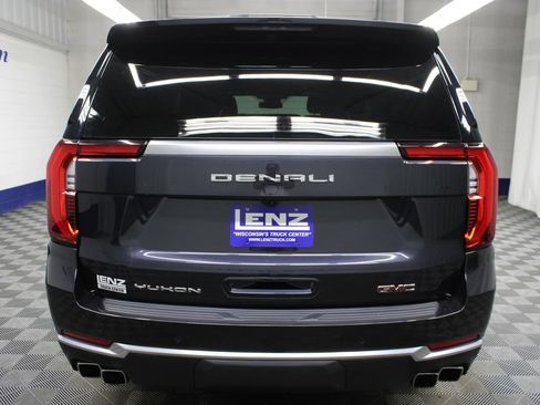 Used 2025 GMC Yukon XL Denali AWD/4WD image 43