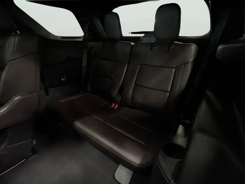 Used 2025 Ford Explorer Platinum w/ LUX Leather Package image 30