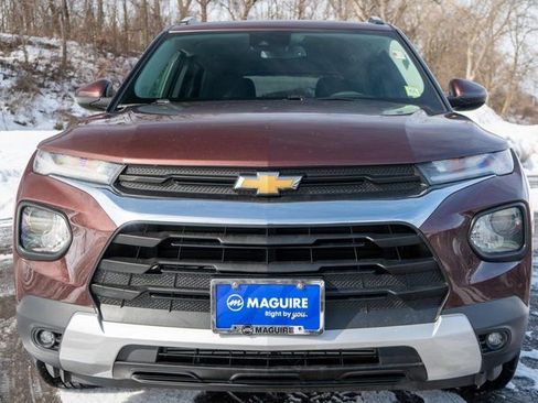 Used 2023 Chevrolet TrailBlazer LT w/ Convenience Package AWD/4WD image 3