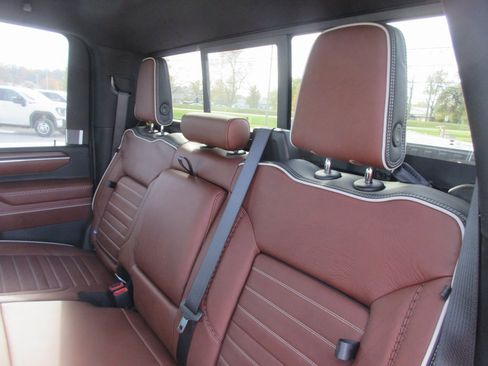 New 2026 GMC Sierra 2500 Denali Ultimate image 16