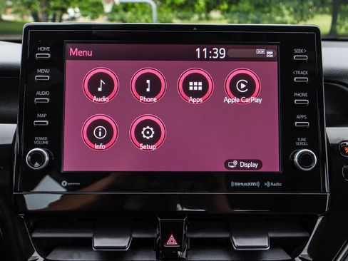 Used 2024 Toyota Camry XLE FWD image 11