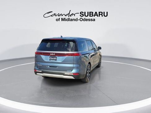Used 2023 Kia Carnival EX FWD image 8