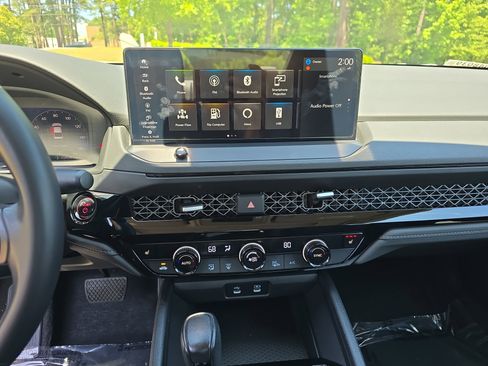 Used 2023 Honda Accord EX-L image 21