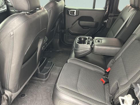 Used 2023 Jeep Wrangler Unlimited Sport AWD/4WD image 10