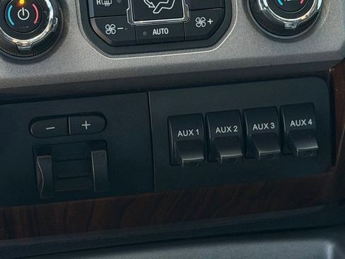 Used 2015 Ford F350 Lariat w/ Lariat Interior Package image 20