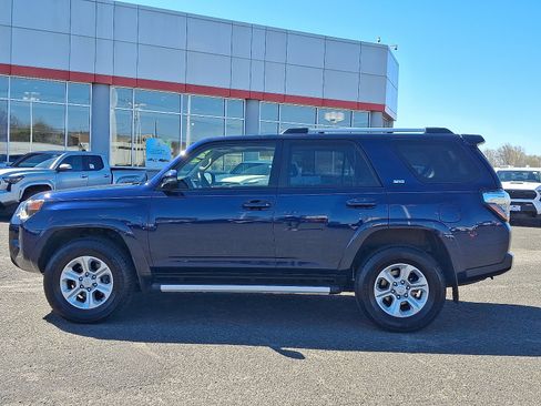 Used 2023 Toyota 4Runner SR5 Premium AWD/4WD image 4