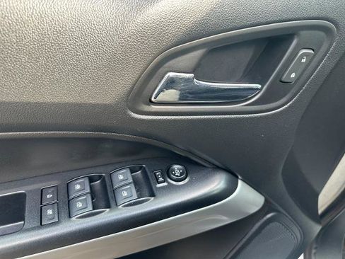 Used 2020 Chevrolet Colorado LT AWD/4WD image 16