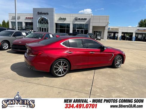 Used 2020 Genesis G70 3.3T w/ Elite Package RWD image 3
