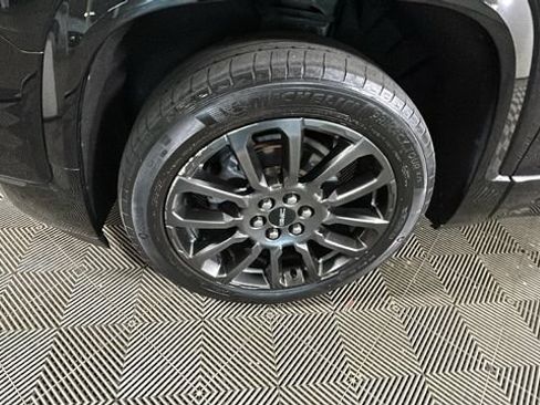 Used 2023 GMC Acadia Denali w/ Black Diamond Edition AWD/4WD image 9