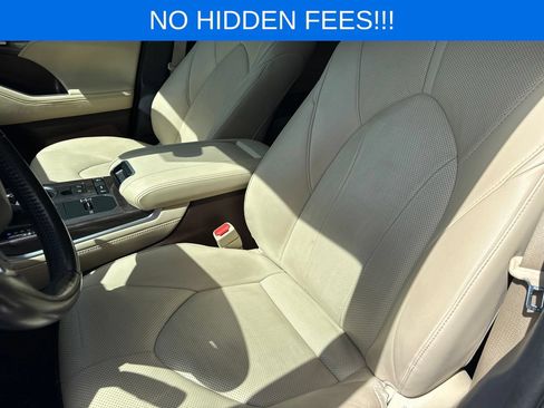 Used 2020 Toyota Highlander Limited FWD image 23
