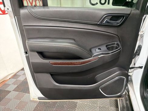 Used 2020 GMC Yukon XL SLT AWD/4WD image 17
