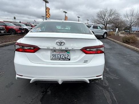 Used 2024 Toyota Camry SE w/ Cold Weather Package image 5