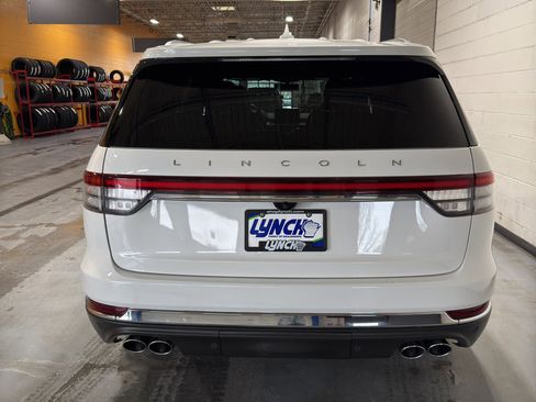 Used 2023 Lincoln Aviator Reserve w/ Equipment Group 201A image 4