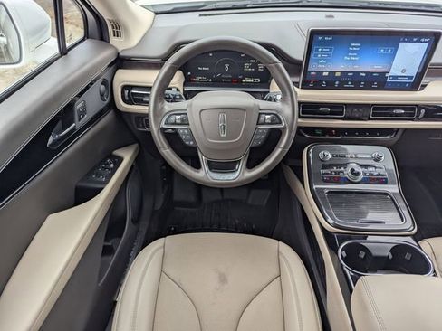 Used 2022 Lincoln Nautilus Reserve w/ Equipment Group 201A image 15