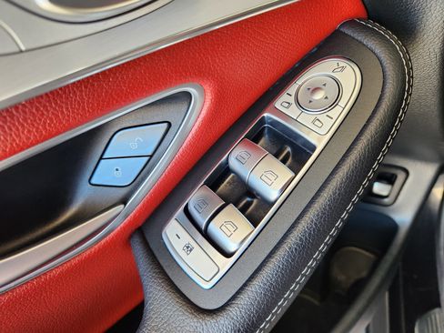 Used 2023 Mercedes-Benz GLC 300 4MATIC Coupe image 25