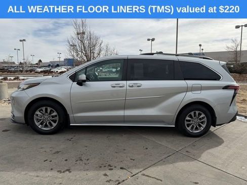 Used 2022 Toyota Sienna LE image 5