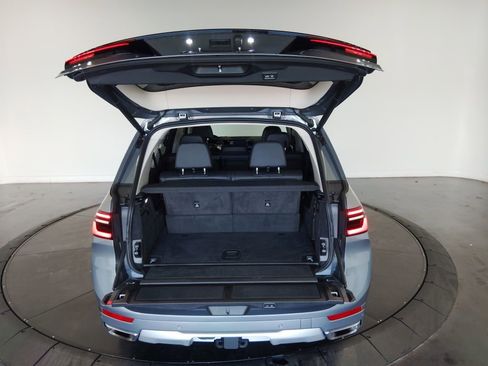 Used 2023 BMW X7 xDrive40i w/ Premium Package image 9