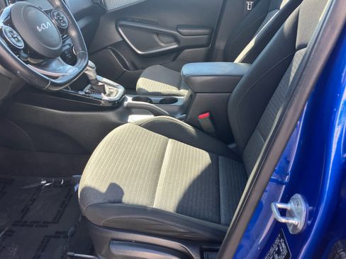 Used 2022 Kia Soul GT-Line FWD image 9