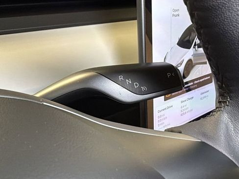 Used 2022 Tesla Model Y Performance image 33