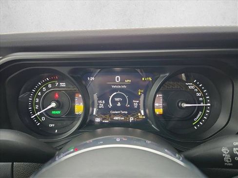 Used 2024 Jeep Wrangler Unlimited Sahara AWD/4WD image 10