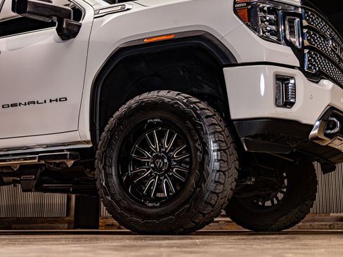 Used 2020 GMC Sierra 2500 Denali w/ Denali Ultimate Package image 15