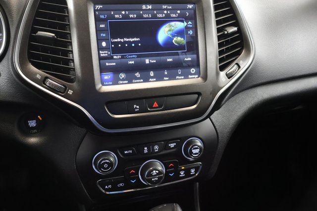 Used 2020 Jeep Cherokee Trailhawk w/ Cold Weather Group AWD/4WD image 19