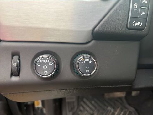 Used 2020 GMC Yukon SLT w/ Premium Edition AWD/4WD image 7