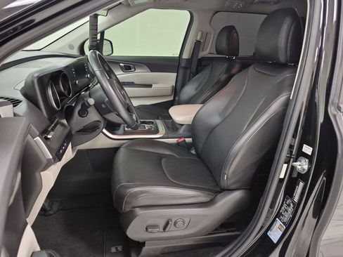 Used 2022 Kia Carnival LX image 20