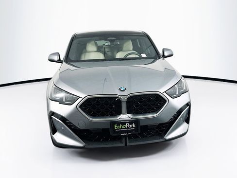 Used 2025 BMW X2 xDrive28i image 2