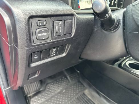 Used 2018 Toyota 4Runner TRD Off-Road Premium image 19