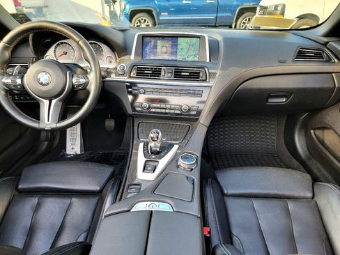 Used 2015 BMW M6 Convertible image 30