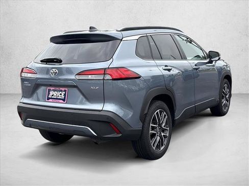 Certified 2026 Toyota Corolla Cross XLE FWD image 5