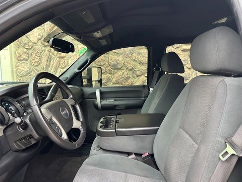 Used 2007 GMC Sierra 2500 SLE w/ Z71 Off-Road Package image 21