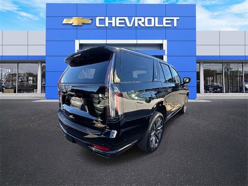 Used 2022 Cadillac Escalade Sport Platinum image 7