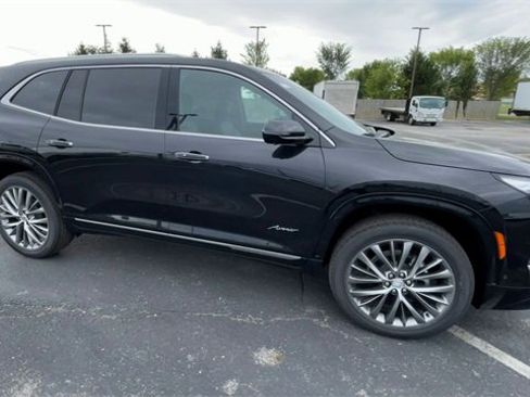 New 2025 Buick Enclave Avenir w/ Super Cruise Package image 3
