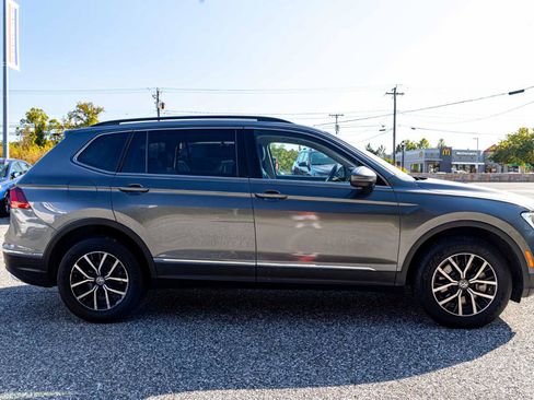 Used 2021 Volkswagen Tiguan SE R-Line AWD/4WD image 7