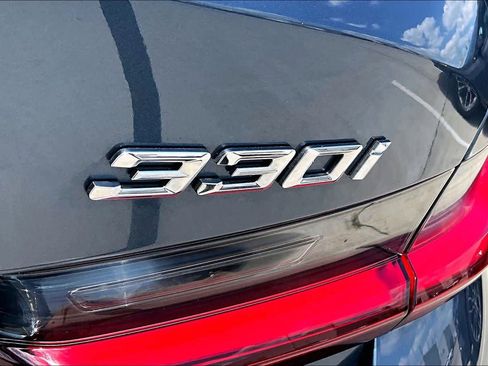 Used 2025 BMW 330i Sedan RWD image 9