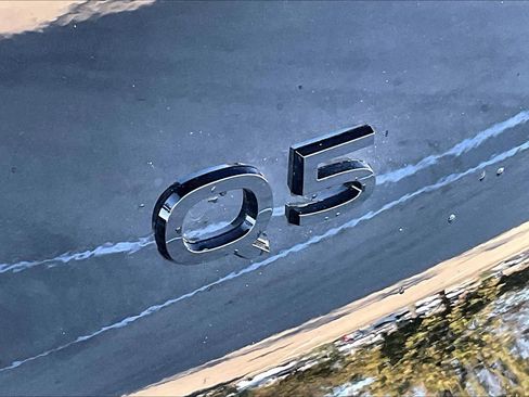 Certified 2025 Audi Q5 Premium w/ Convenience Package image 29