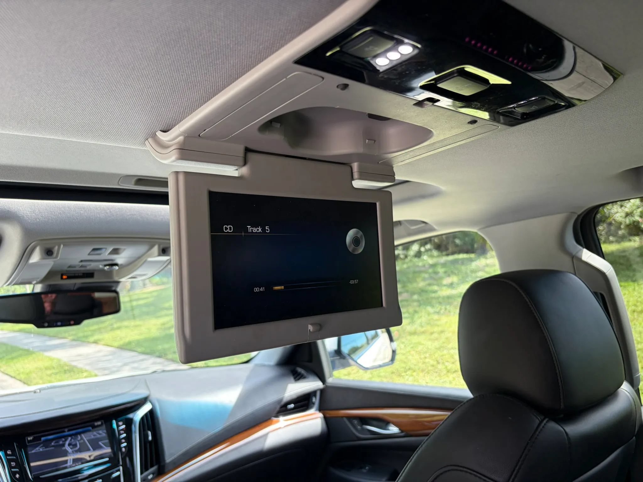 Used 2016 Cadillac Escalade Luxury RWD image 22