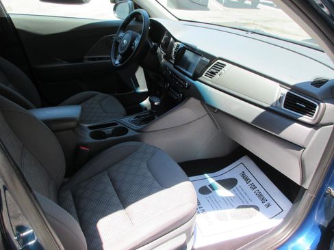 Used 2018 Kia Niro LX FWD image 22