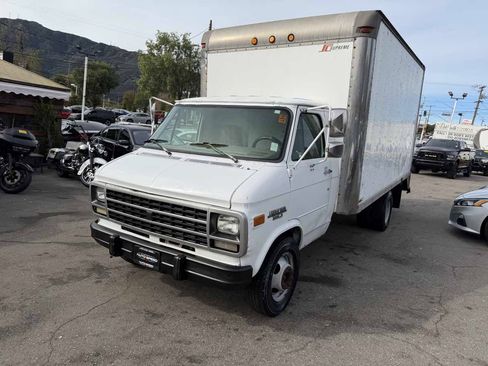 Used 1995 Chevrolet G30 RWD image 2
