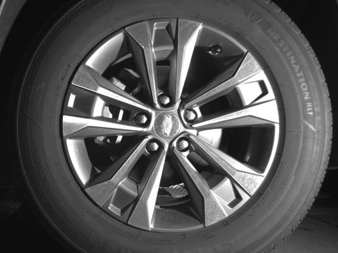 Used 2025 Chevrolet Equinox LT FWD image 12