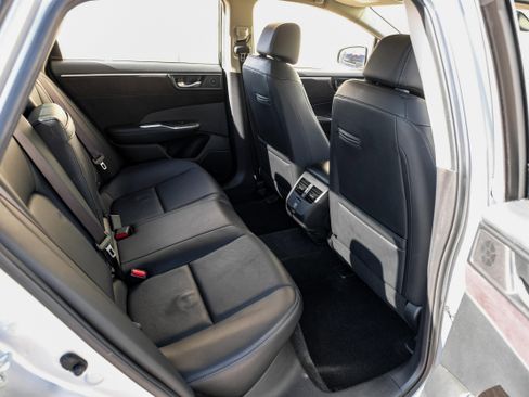 Used 2018 Honda Clarity Touring image 34