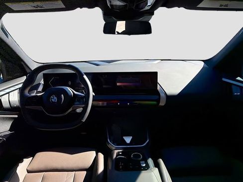 Used 2025 BMW X3 xDrive30i w/ Convenience Package image 16